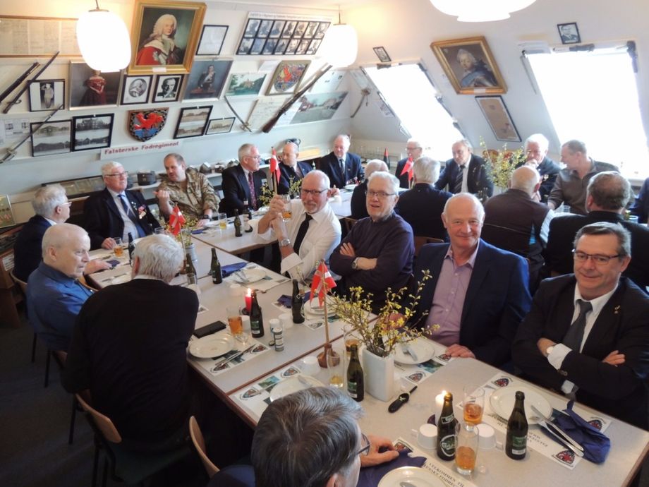 2019: Udsnit af deltagerne ved markeringen af regimentets 272 års stiftelsesdag.
Foto: Erik Jakobsen