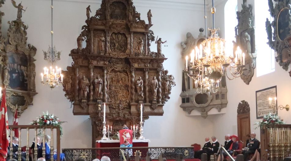 Værnspræstetjenesten kunne 25. maj 2021 markere sit 50 års jubilæum. Det skete med en festgudstjeneste i Holmens Kirke og efterfølgende frokost i Kastellet. Hendes Majestæt Dronningen var arrangementets æresgæst.
Foto: Søren Konradsen